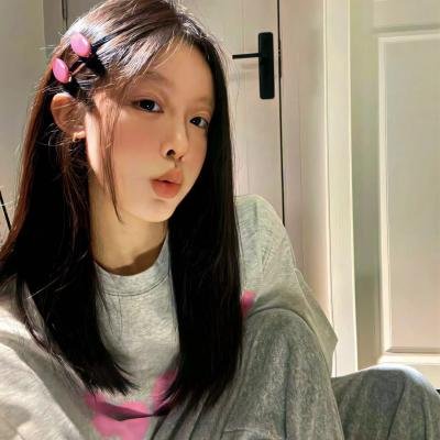 情谜艾曼纽封面